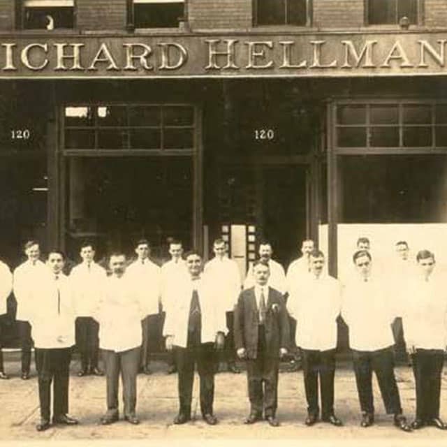 הלמנס, מותג המיונז המוביל בעולם. סיפור הרקע והיסטוריית המותג הבינלאומי הלמנס. כיצד התפתח ואיך מיוצר