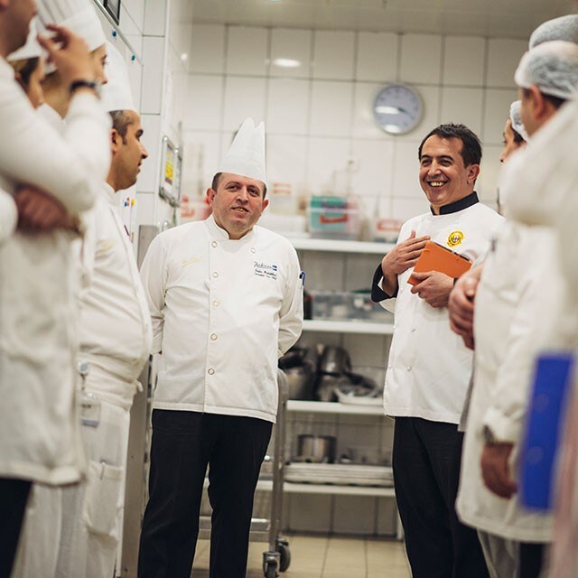 בונים צוות מנצח